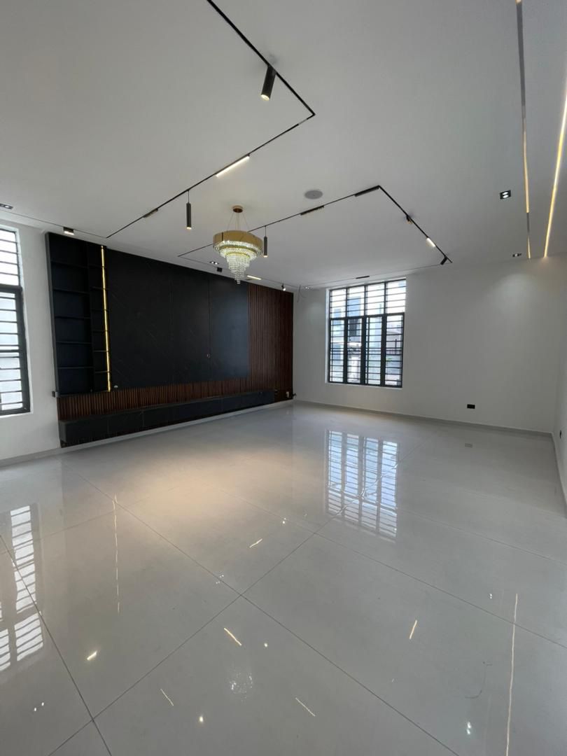 5-Bedroom Detached Duplex — tour 6
