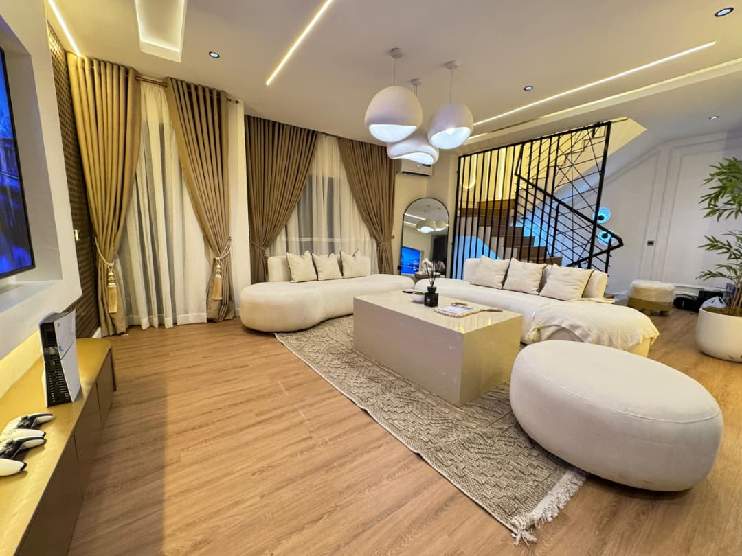Luxury 1-Bedroom Apartment — photo 5
