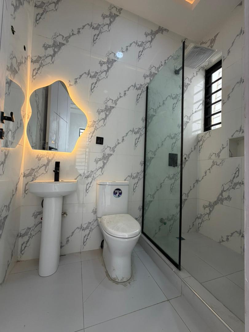 Luxury 5-Bedroom Fully Detached Duplex — tour 8