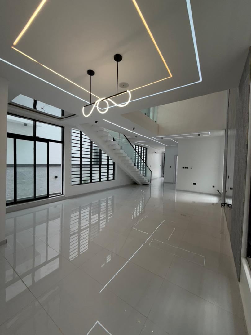 Luxury 5-Bedroom Fully Detached Duplex — interior