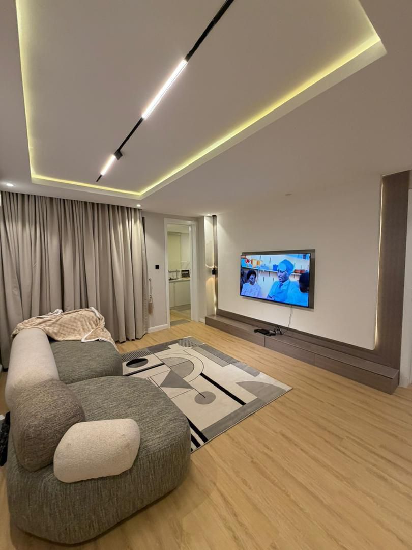 Luxury 1-Bedroom Apartment — tour 1